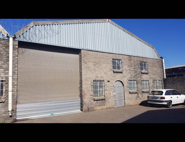 228M² FACTORY TO LET IN BLACKHEATH INDUSTRIAL